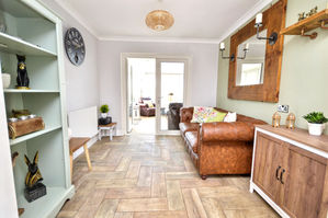 Photo 16- click for photo gallery